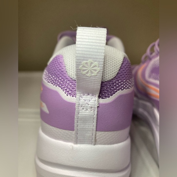 Nike Women's Lavender and Peach Athletic Shoes Cosmic Runners - Picture 6 of 8